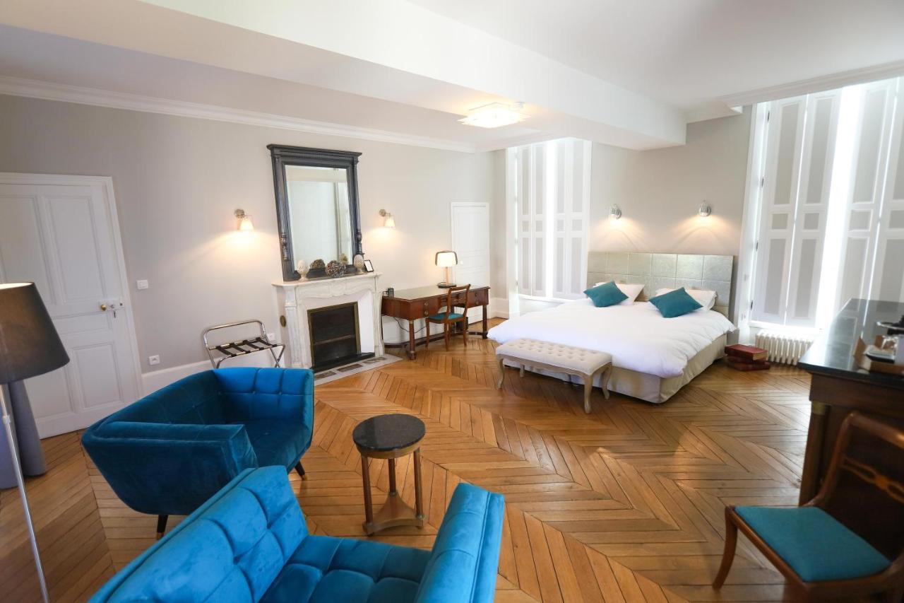 Demeure Des Cordeliers Avec Parking Prive Bed & Breakfast Blois Exterior photo